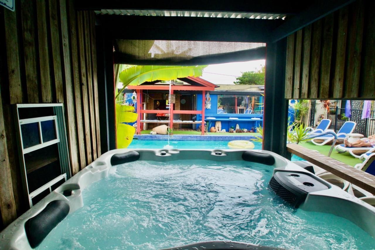 Hideaway Noosa Men Only Beach Resort Peregian Beach Bagian luar foto